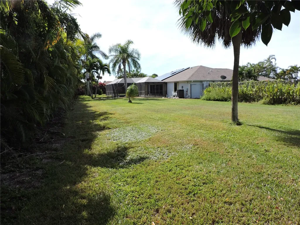 8170 Casa De Meadows Drive Englewood FL 34224
