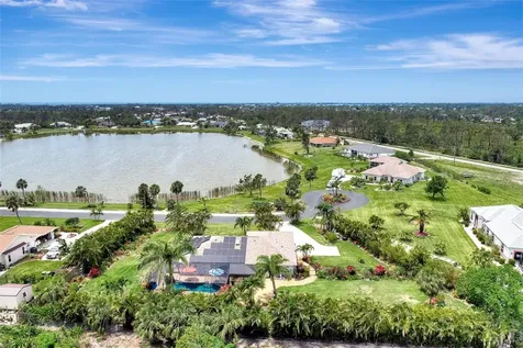 8170 Casa De Meadows Drive Englewood FL 34224