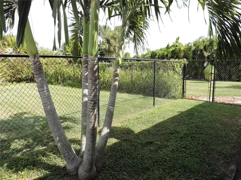 8170 Casa De Meadows Drive Englewood FL 34224