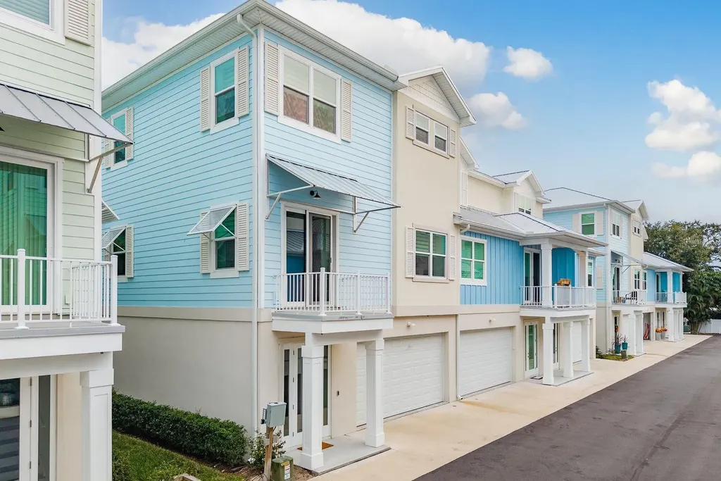 833 Oak Bend Lane Dunedin FL 34698