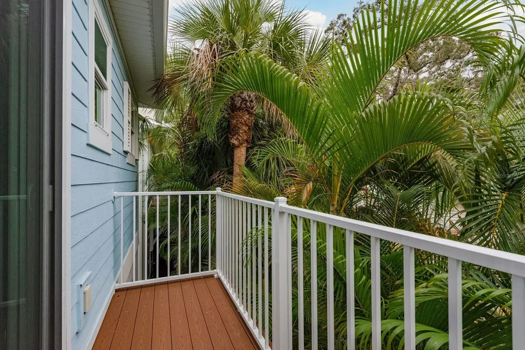 833 Oak Bend Lane Dunedin FL 34698