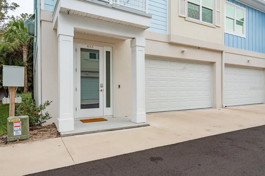 833 Oak Bend Lane Dunedin FL 34698