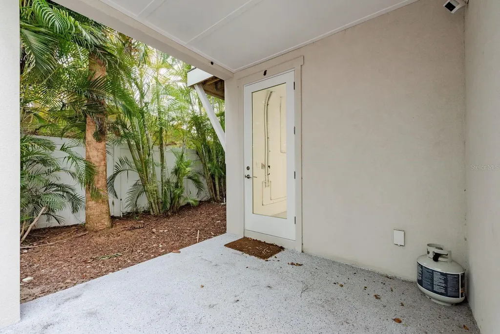 833 Oak Bend Lane Dunedin FL 34698