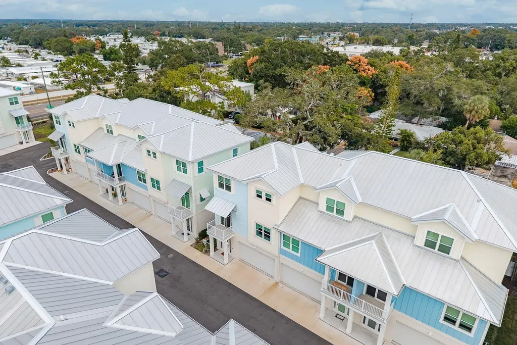 833 Oak Bend Lane Dunedin FL 34698