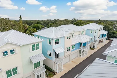 833 Oak Bend Lane Dunedin FL 34698