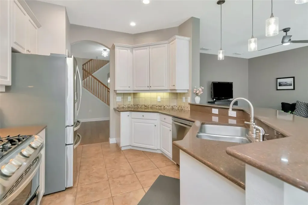 31241 Kirkshire Court Wesley Chapel FL 33543