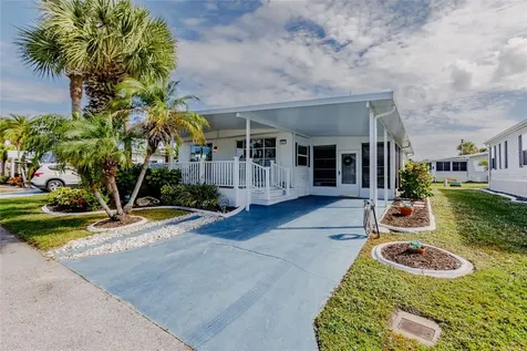 2100 Kings Highway Port Charlotte FL 33980