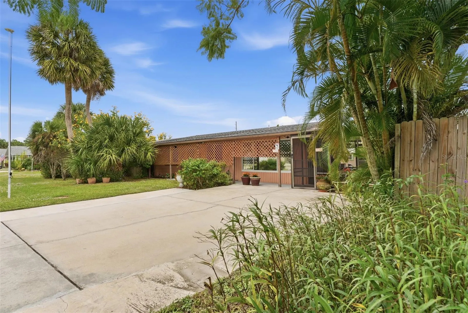 857 Palmetto Street Englewood FL 34223
