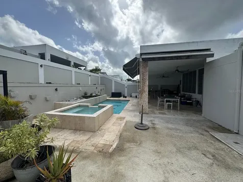 99 Calle Mabu Juncos PR 00777
