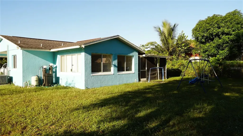 5106 Lee Circle S Lehigh Acres FL 33971