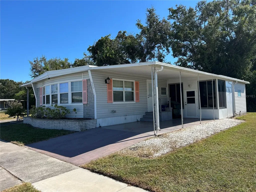 4775 Tri Par Drive Sarasota FL 34234