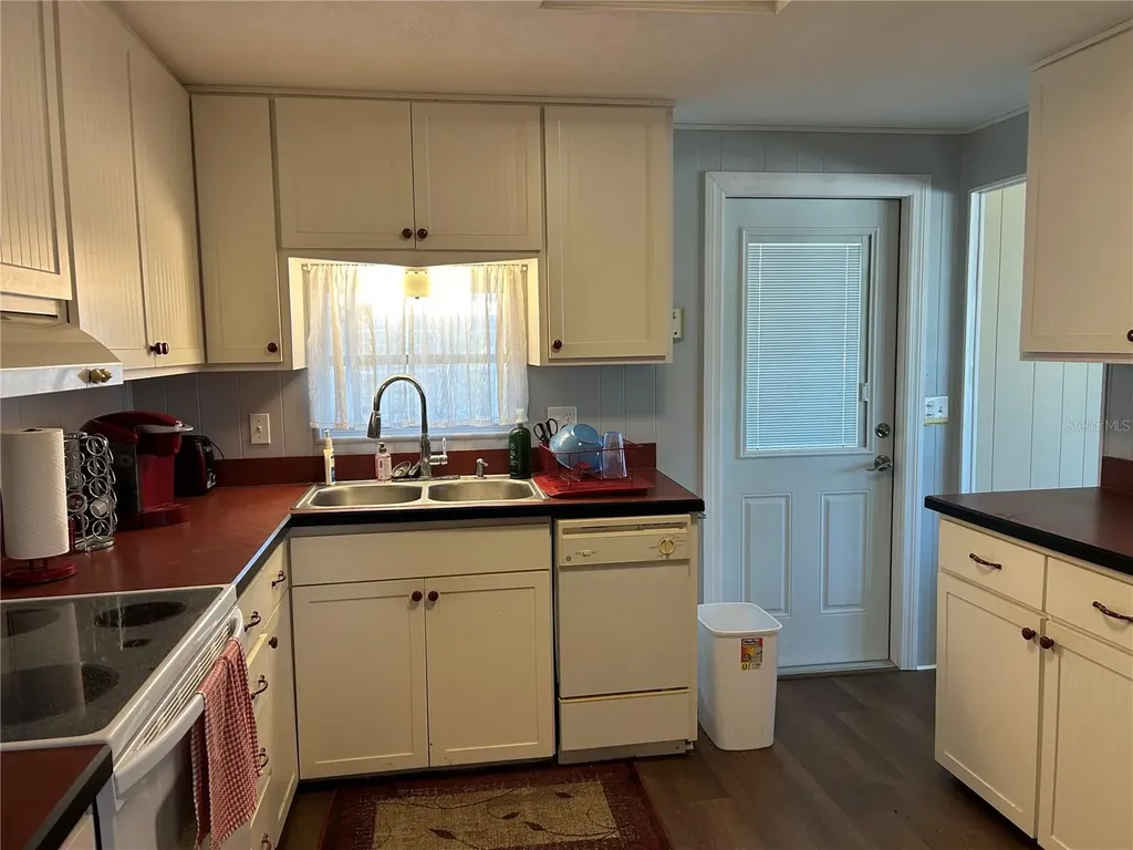 4775 Tri Par Drive Sarasota FL 34234