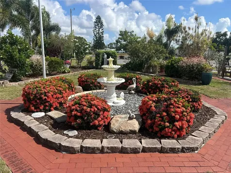 4775 Tri Par Drive Sarasota FL 34234