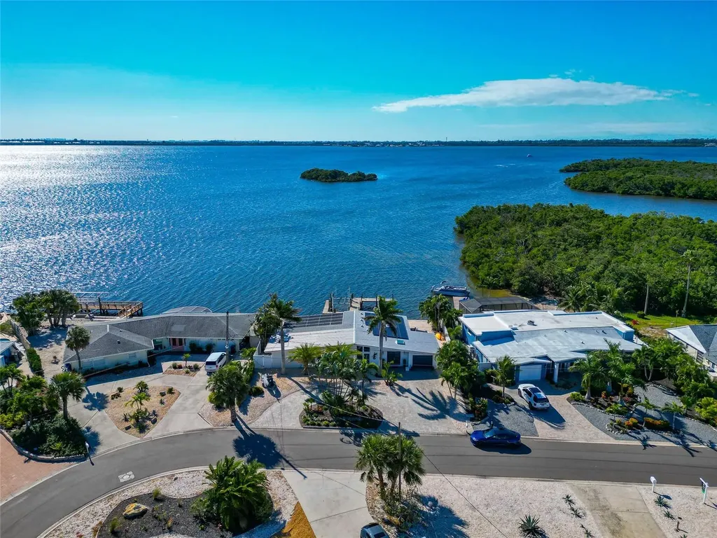 9923 Spoonbill Road E Bradenton FL 34209