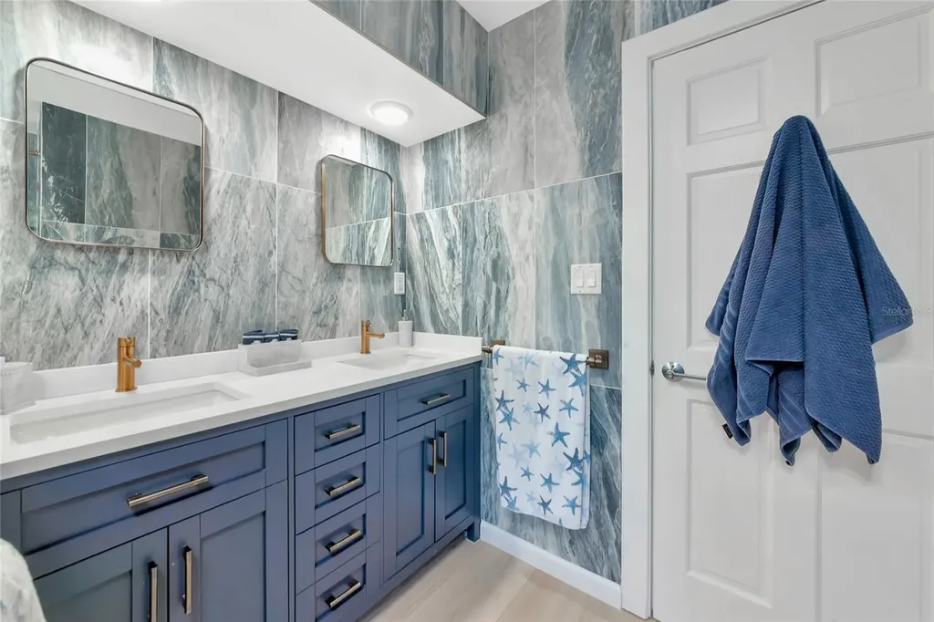 9923 Spoonbill Road E Bradenton FL 34209