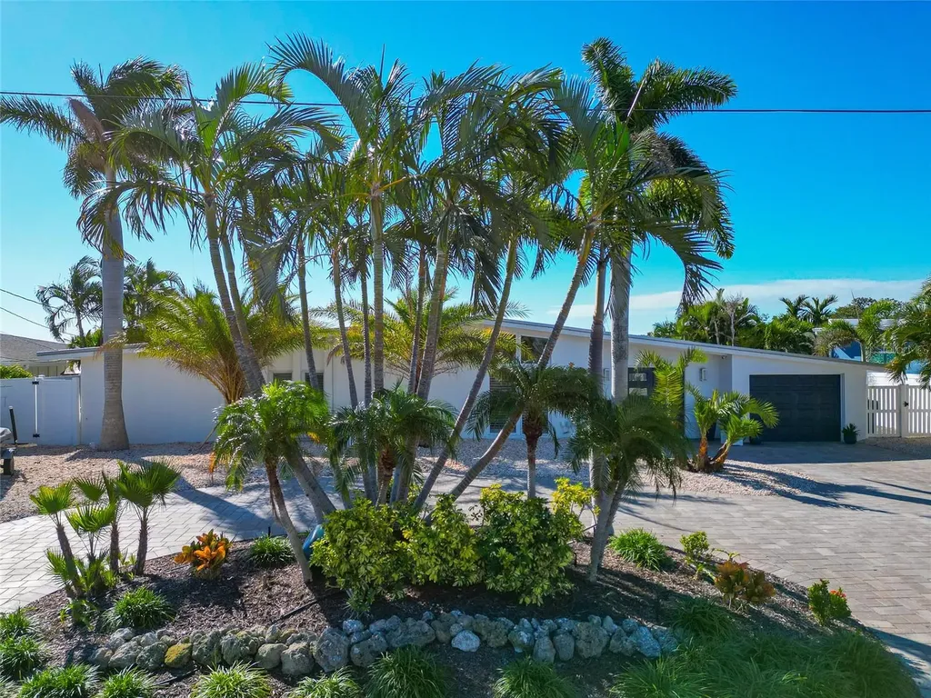 9923 Spoonbill Road E Bradenton FL 34209