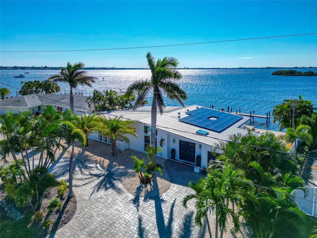 9923 Spoonbill Road E Bradenton FL 34209
