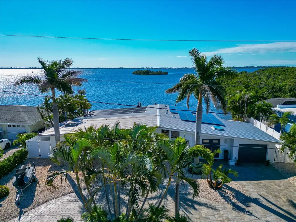 9923 Spoonbill Road E Bradenton FL 34209