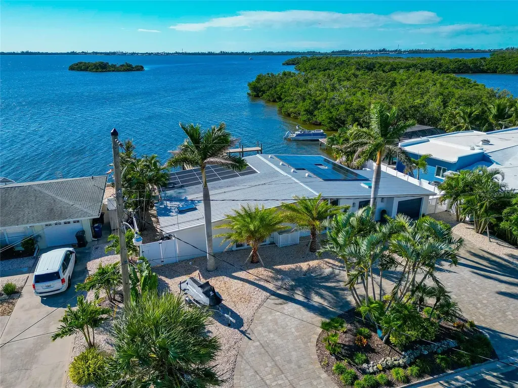 9923 Spoonbill Road E Bradenton FL 34209