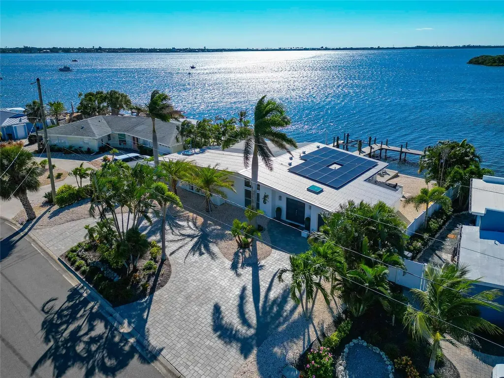 9923 Spoonbill Road E Bradenton FL 34209