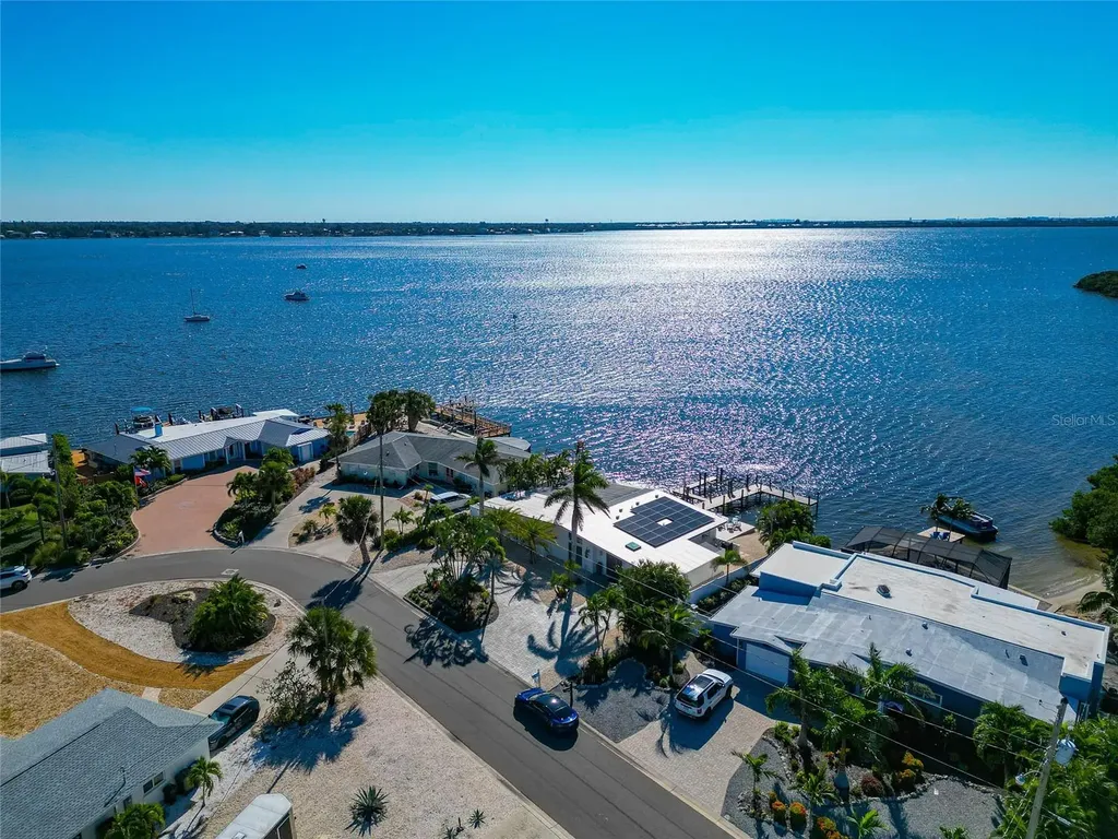 9923 Spoonbill Road E Bradenton FL 34209