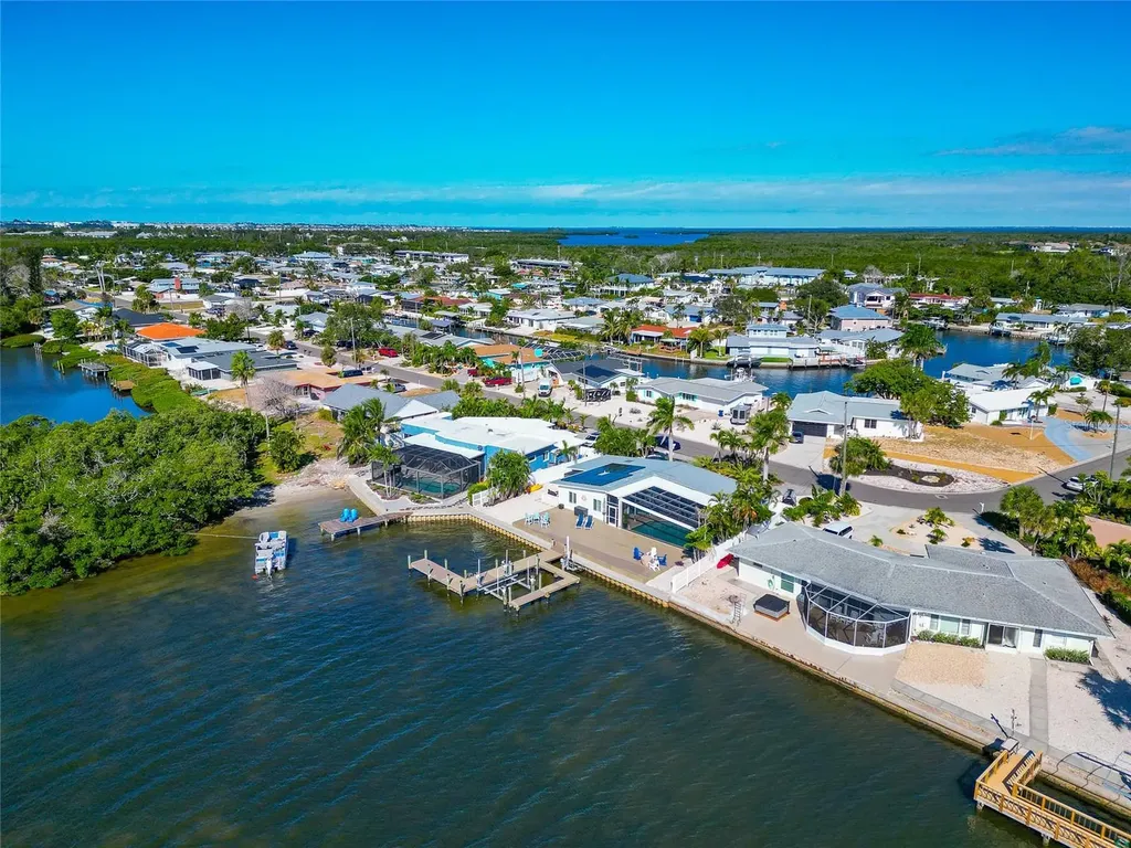 9923 Spoonbill Road E Bradenton FL 34209