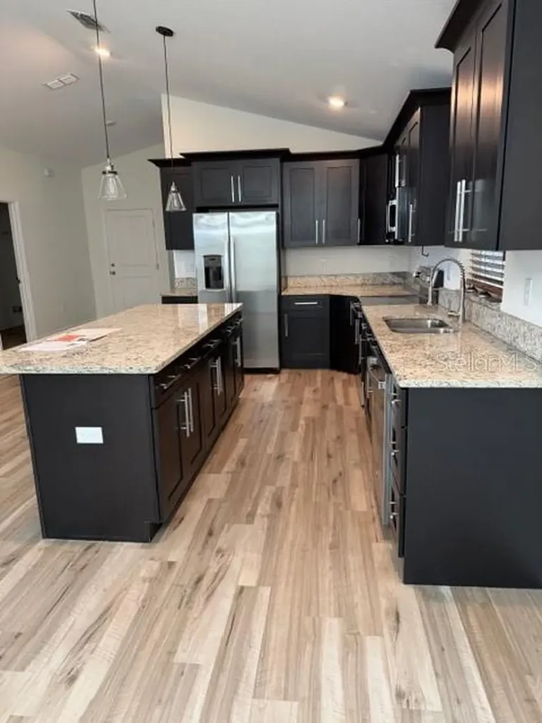 902 W Alsobrook Street Plant City FL 33563