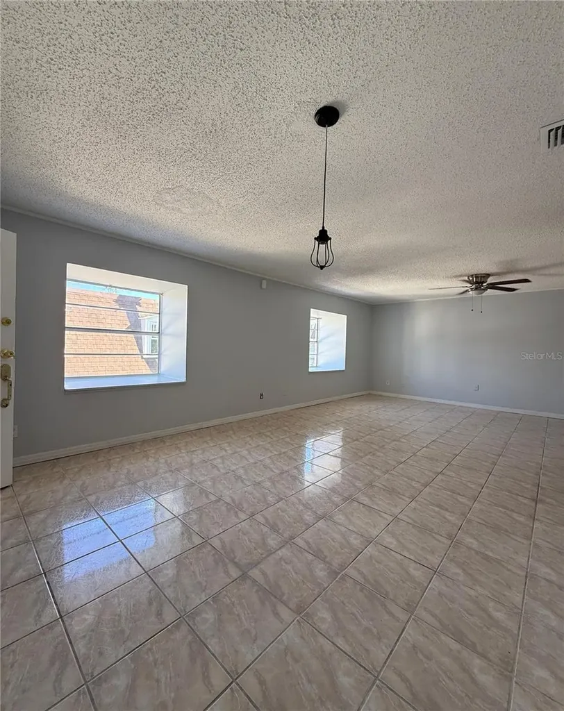 9002 Tudor Drive Tampa FL 33615