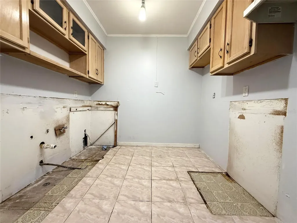 9002 Tudor Drive Tampa FL 33615