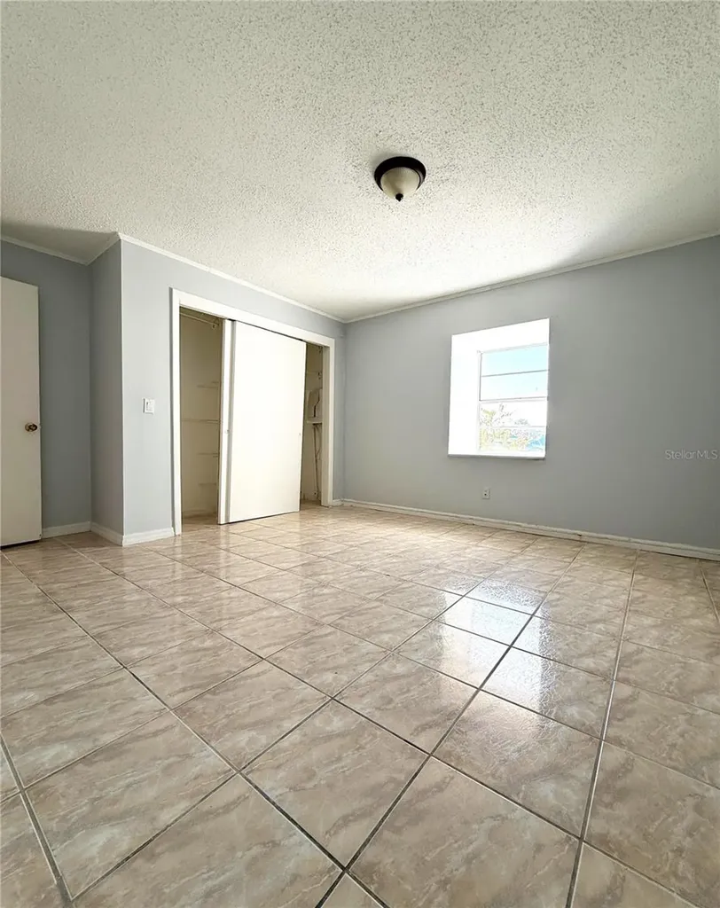 9002 Tudor Drive Tampa FL 33615