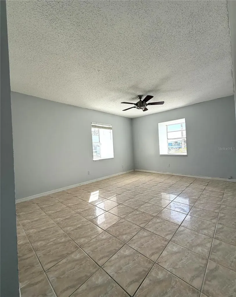 9002 Tudor Drive Tampa FL 33615