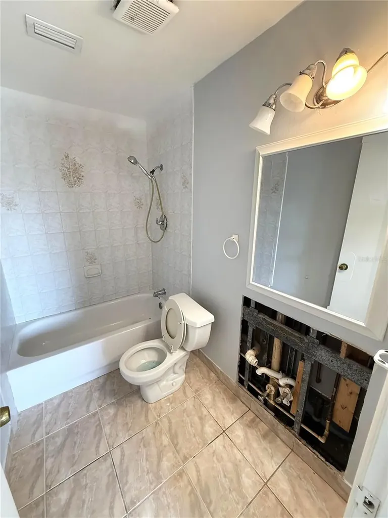 9002 Tudor Drive Tampa FL 33615