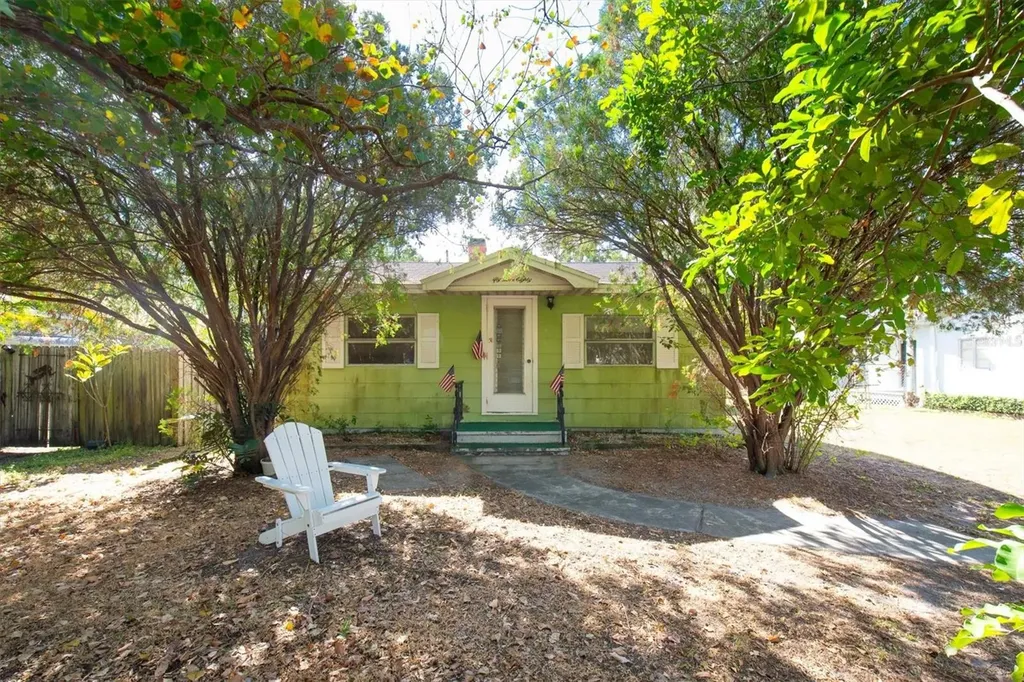 5380 43rd Avenue N St Petersburg FL 33709