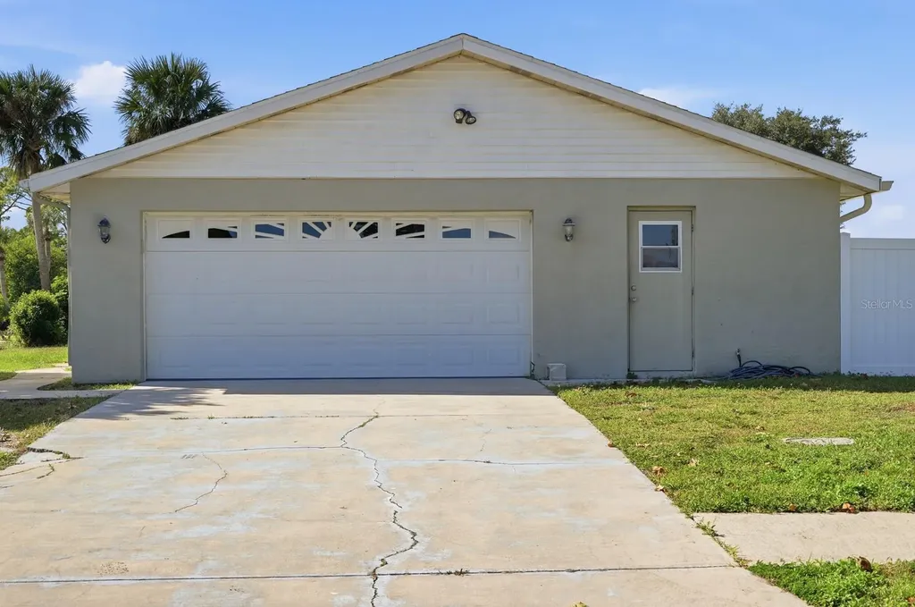 145 Springwood Drive Daytona Beach FL 32119