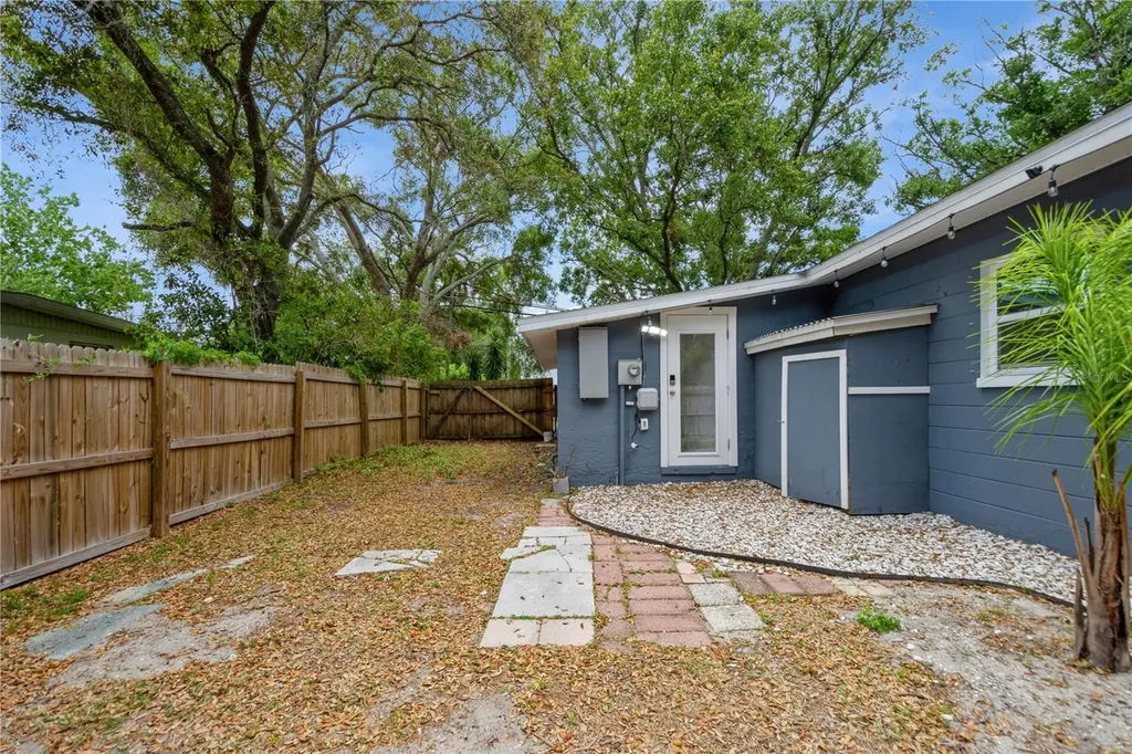 6225 76th Avenue N Pinellas Park FL 33781