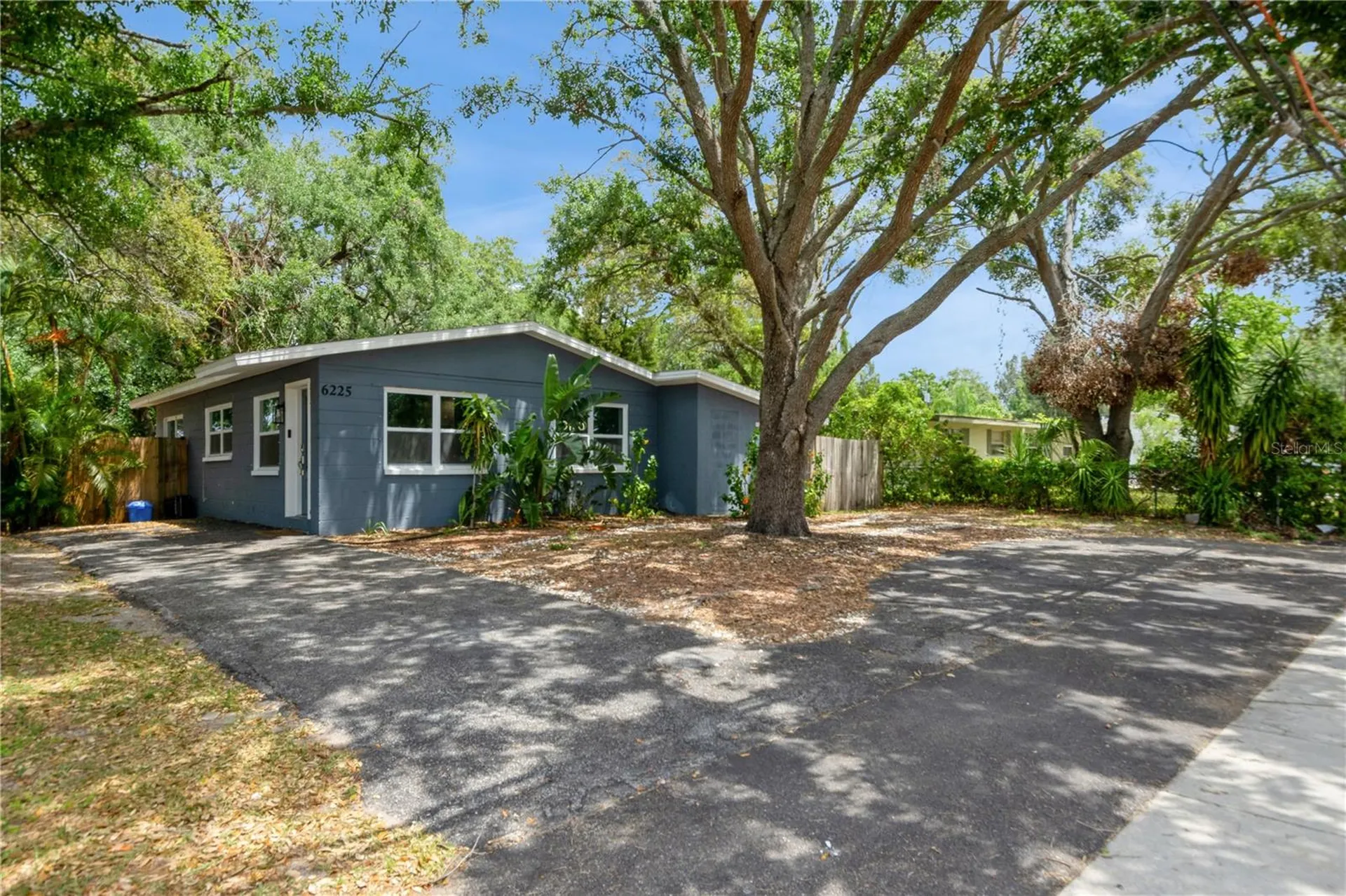 6225 76th Avenue N Pinellas Park FL 33781