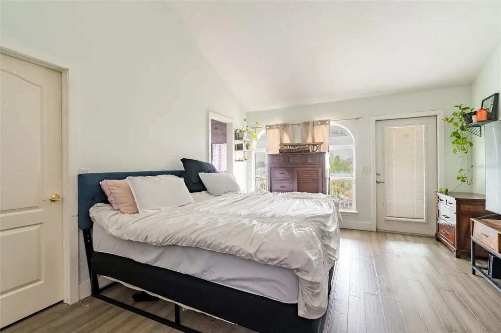 2204 1st Street Indian Rocks Beach FL 33785