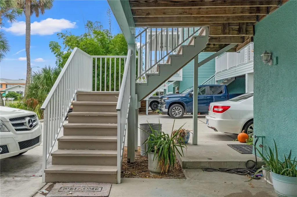 2204 1st Street Indian Rocks Beach FL 33785