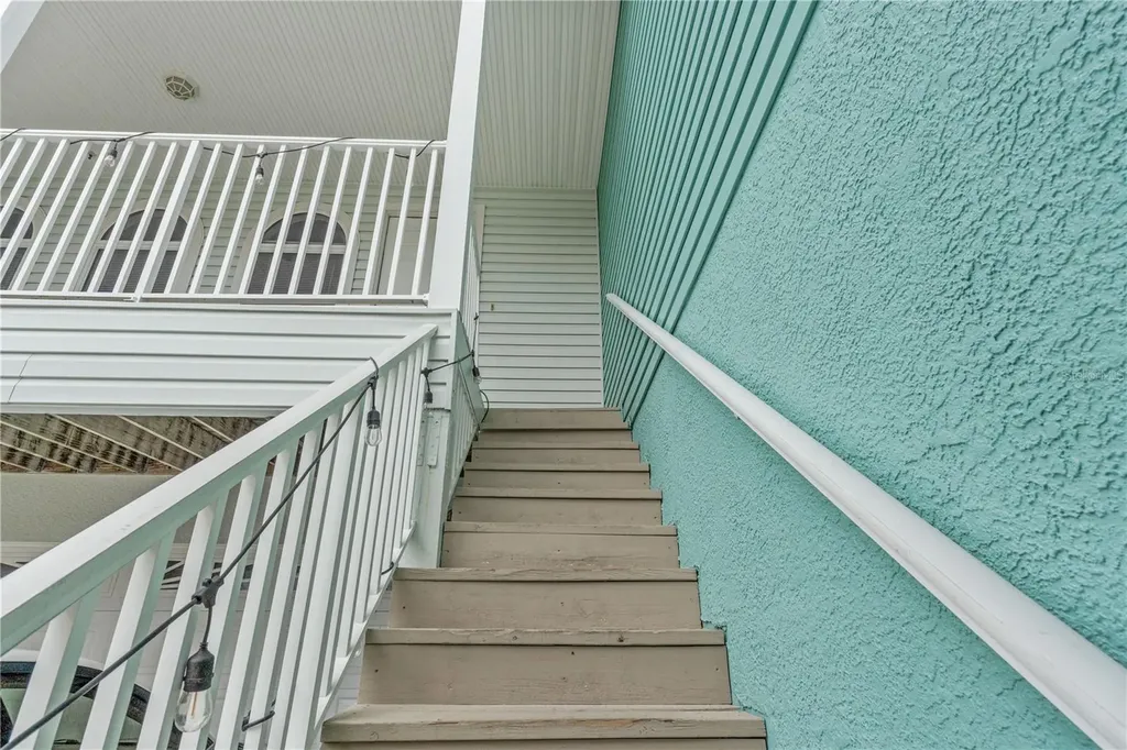 2204 1st Street Indian Rocks Beach FL 33785