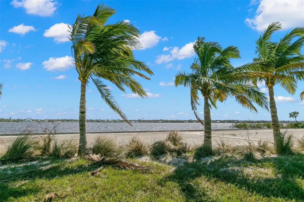 1810 4th Street E Palmetto FL 34221