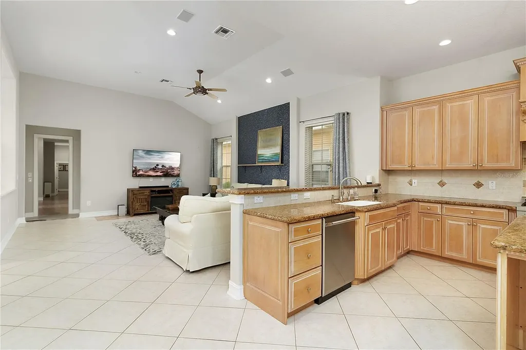 216 Eastpark Drive Kissimmee FL 34747