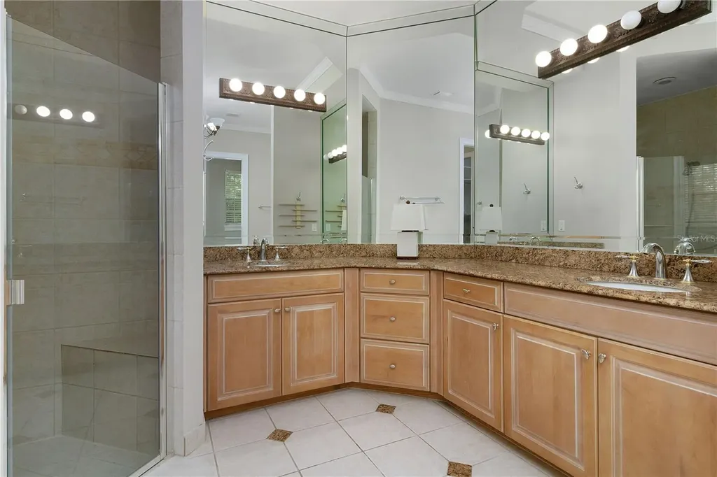 216 Eastpark Drive Kissimmee FL 34747