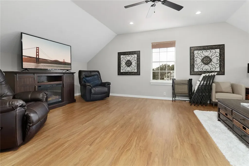 216 Eastpark Drive Kissimmee FL 34747