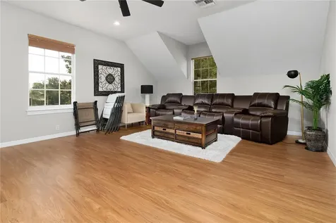 216 Eastpark Drive Kissimmee FL 34747
