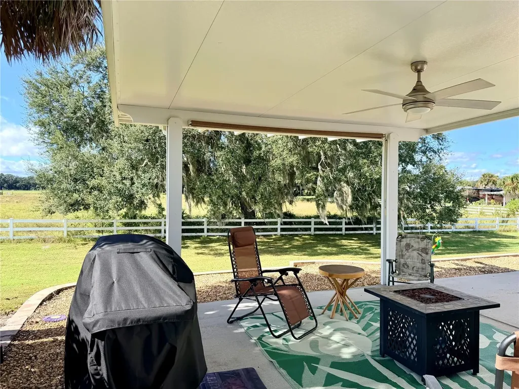 9588 SE 47th Way Webster FL 33597