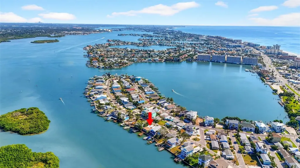 566 182nd Avenue E Redington Shores FL 33708