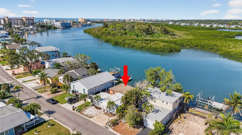 566 182nd Avenue E Redington Shores FL 33708