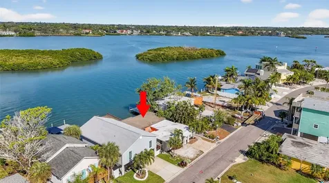 566 182nd Avenue E Redington Shores FL 33708