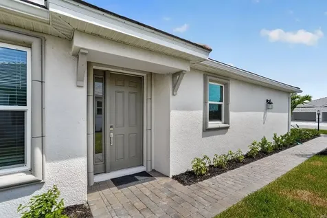 7758 Waning Moon Way Sarasota FL 34241