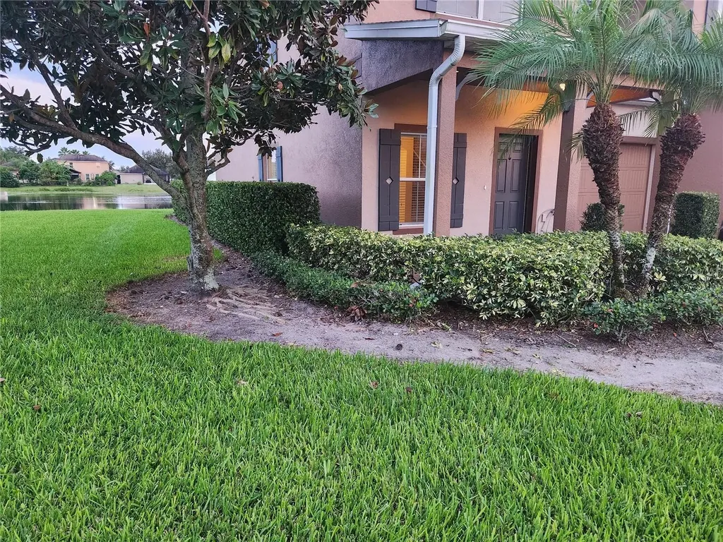 1049 N Honey Blossom Drive N Orlando FL 32824